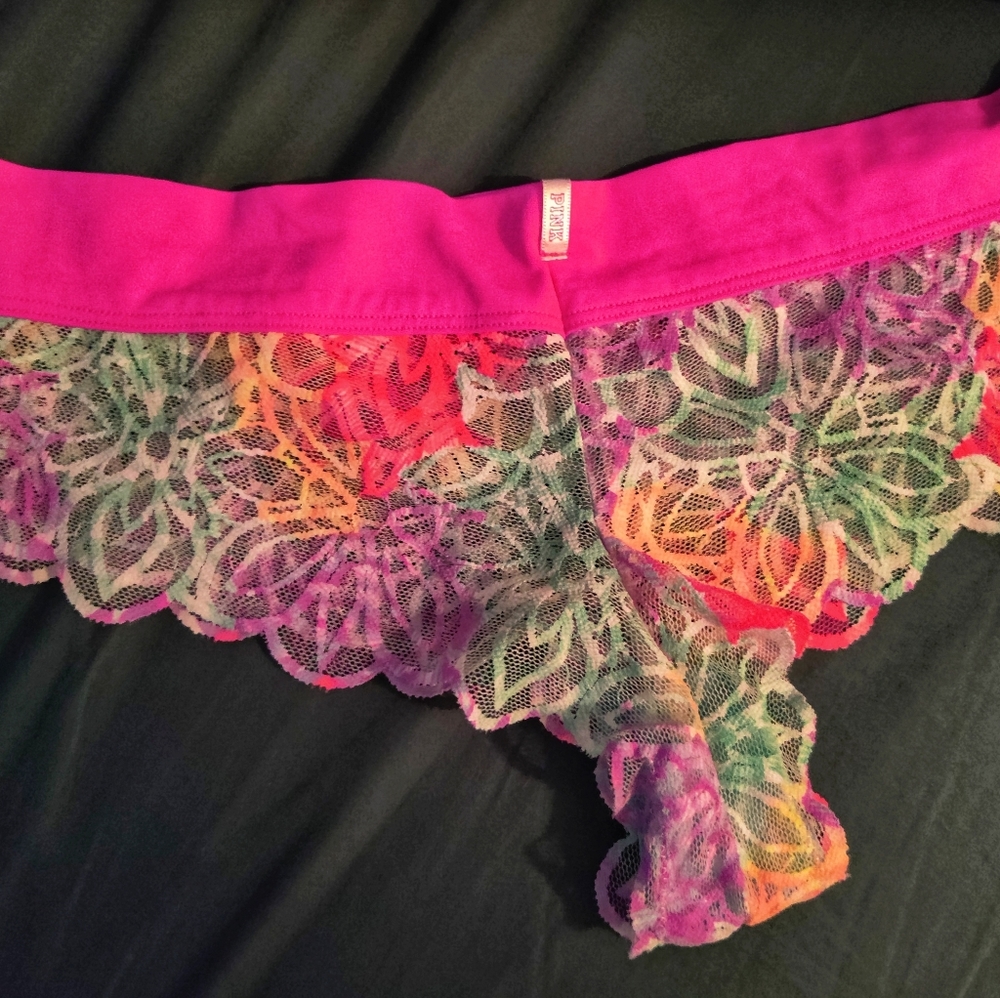 VS PINK Xtra LowRise Cheekster